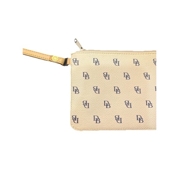 Dooney and Bourke Wristlet Wallet 8" X 4 1/2 Stap And Key Ring - Picture 2 of 13